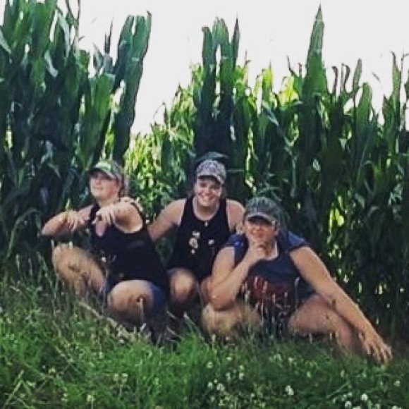 Meet your Posher, Sarah - Picture 1 of 1